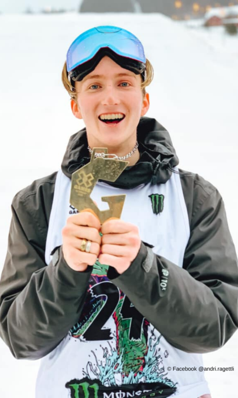 FreestyleSkifahrer Andri Ragettli im «Homeoffice» House of Switzerland